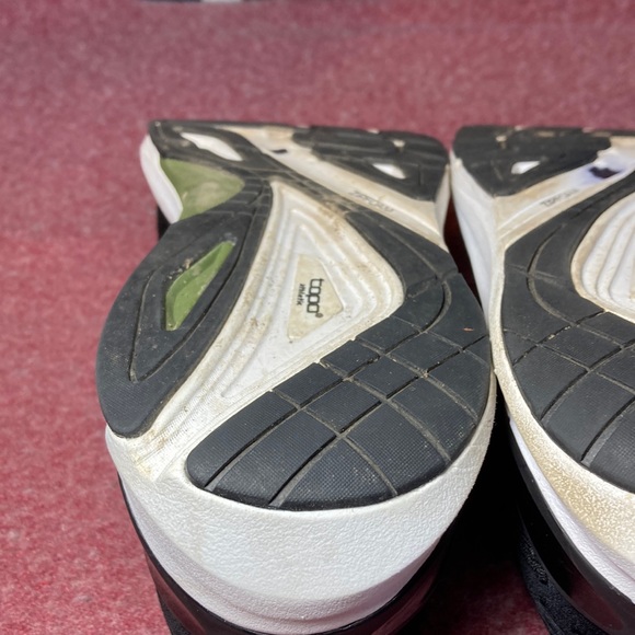 Topo UltraFly 3 Performance Running Shoes - Picture 10 of 14